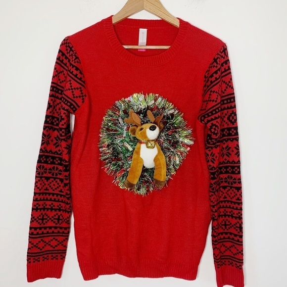 Christmas Sweater with reindeer and wreath - Picture 1 of 5